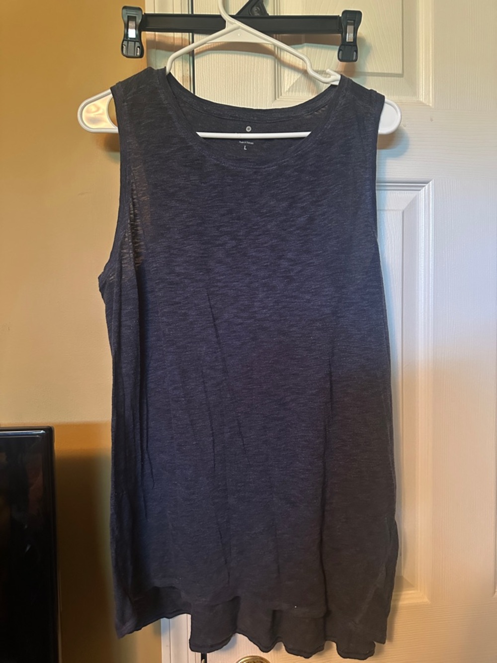 Women's Sleeveless Crewneck Tank Top - Navy